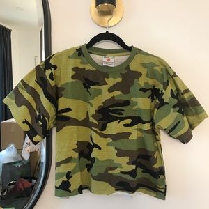 FREE WITH PURCHASE Thrifted camoflauge tee
